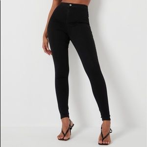 MISSGUIDED • VICE HIGH WAISTED SUPER STRETCH JEANS